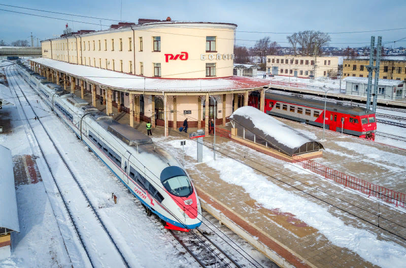 Поезд «Сапсан» на станции Бологое. Фото: пресс-служба РЖД