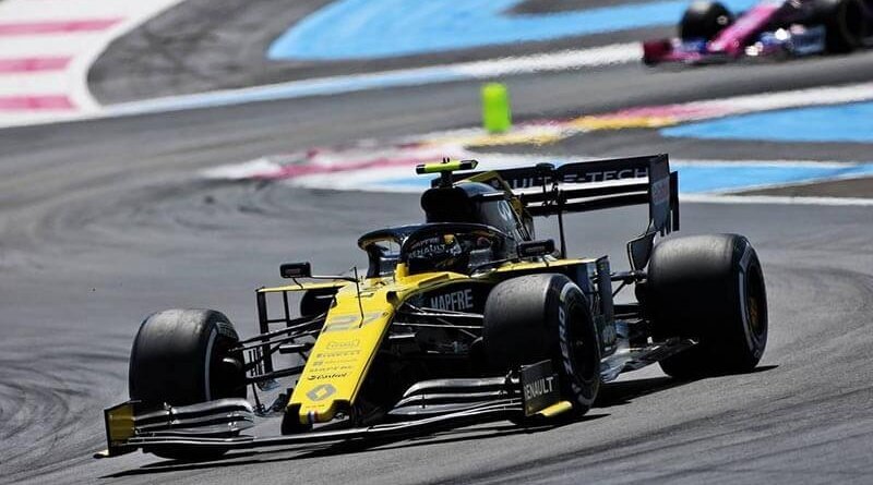 Как сообщает AS, гонщик «Рено» Нико Хюлкенберг и пилот «Макларен» Карлос Сайнс потеряют места на стартовой решетке Гран-при Австрии.