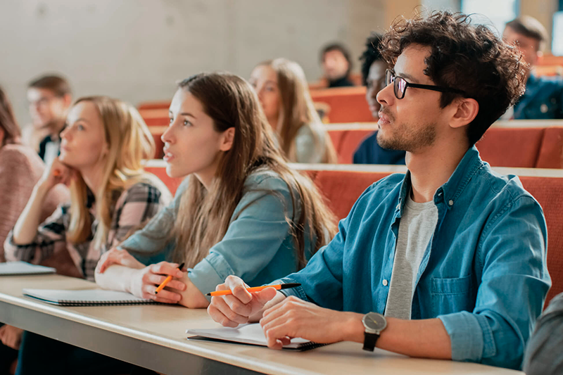What did you study. Студенты. Лекция в университете. Люди в университете. Английский университет 7.