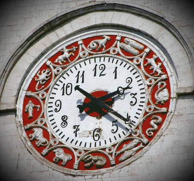 Симферополь вокзал часы