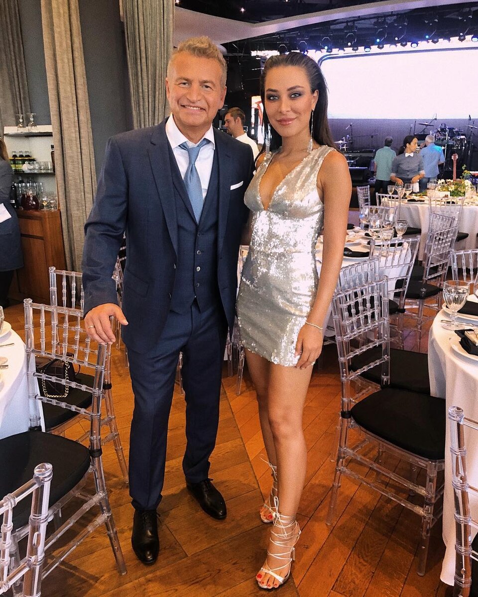 instagram.com/elinachaga