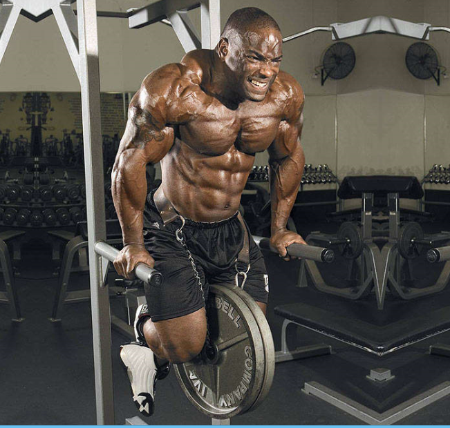 Отжимания на брусьях с отягощением