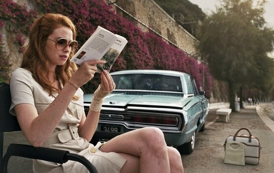 Кадр из фильма "Дама в очках и с ружьем в автомобиле" 2015 г.