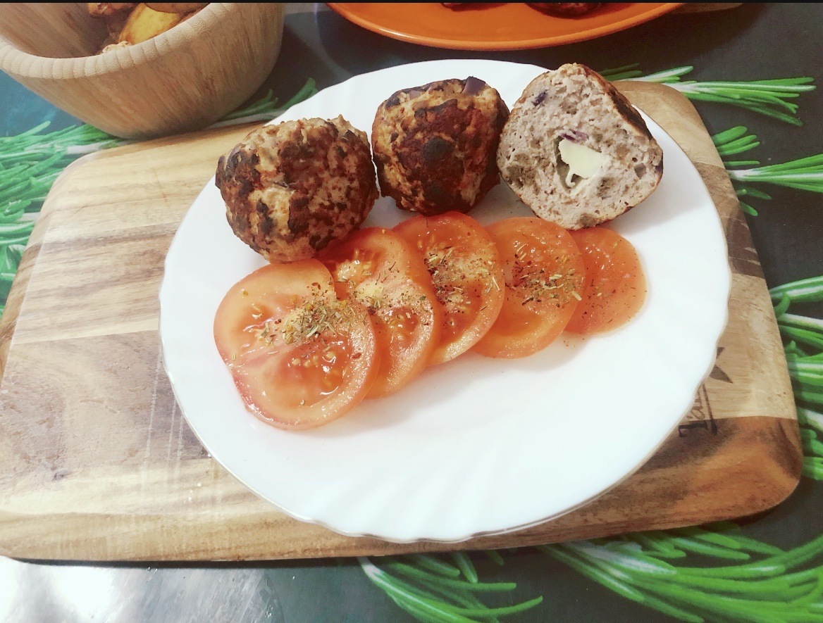 С помидоркой очень вкусно!