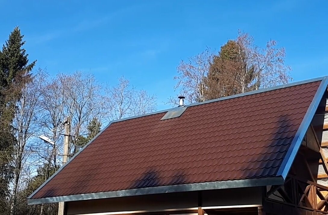 Сколько не смотри на трубу - дыма не видать! А в печи активный огонь!