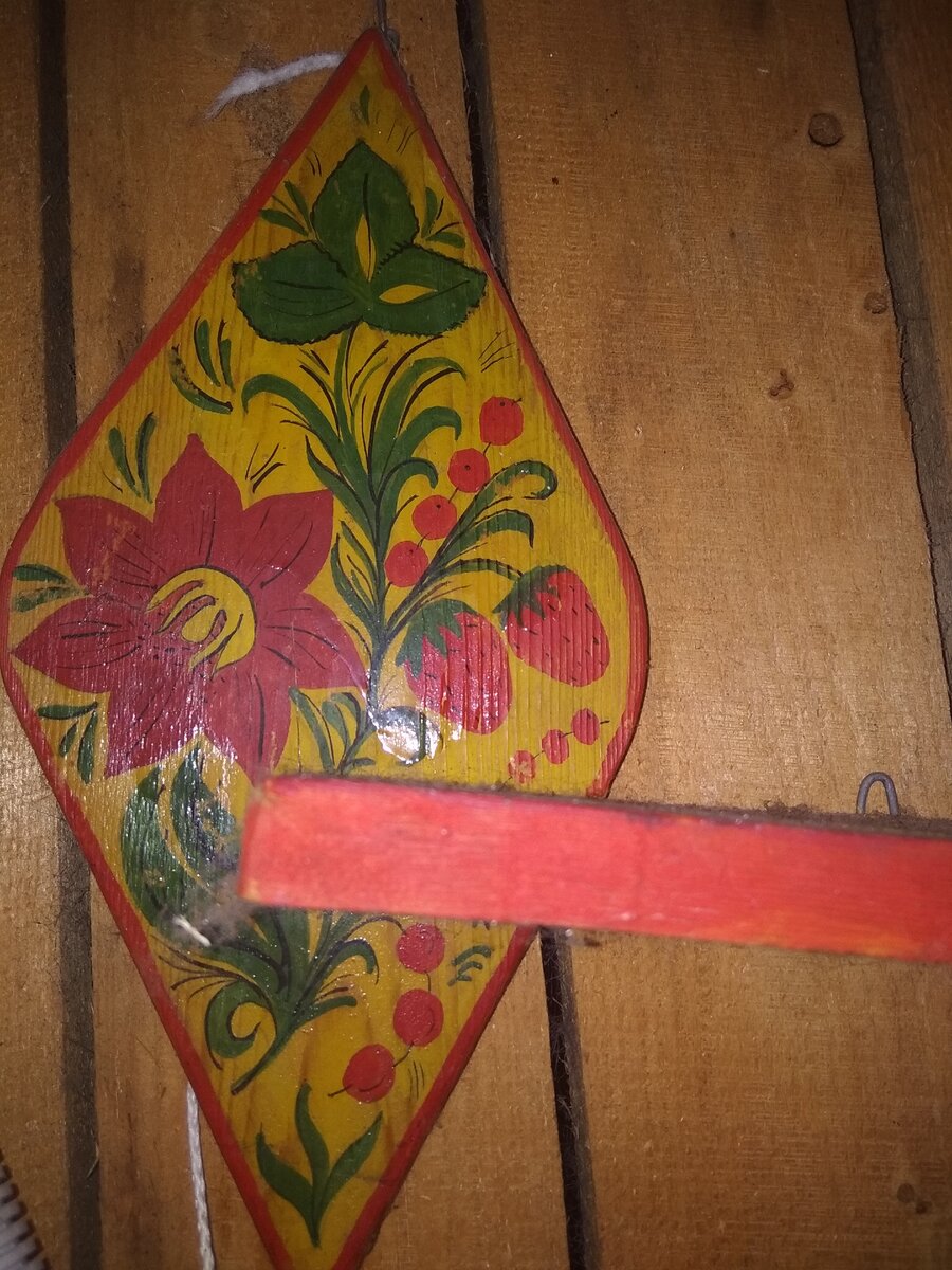 Самодельная полочка для цветов на веранде