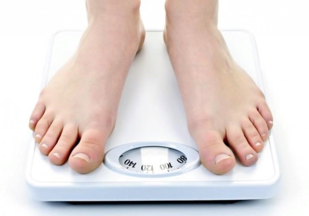 Взвешивание тела. Весы напольные ноги. Взвешивание тела. Взвешивание тела. Контроль массы тела.