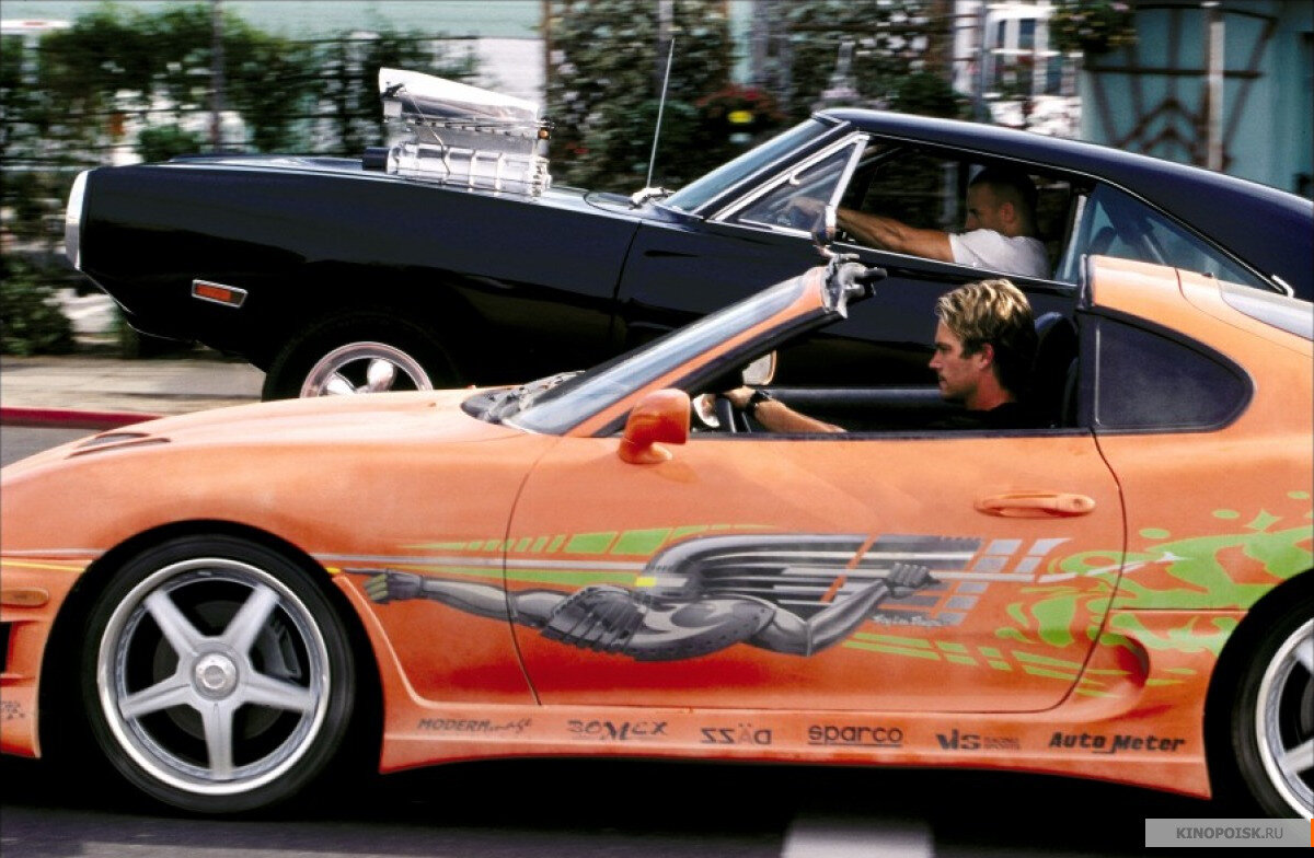 Кадр из фильма "Форсаж". Источник: kinopoisk.ru