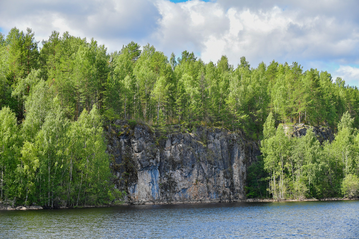 Карелия белгородская область. Белогорье Карелия горный парк. Белая гора Карелия Тивдия. Парк белая гора Карелия. Карелия белая гора тивдийский мрамор.