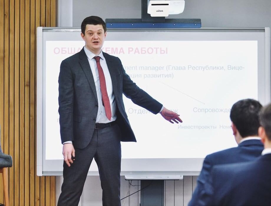 Первый заместитель председателя Правительства УР Александр Свинин возглавил рейтинг «кандидатов на отставку». Фото: facebook (Alexander Svinin)