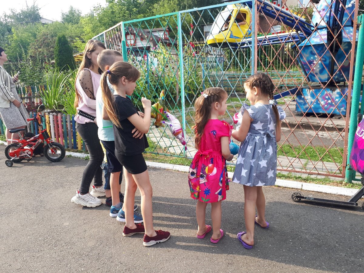 Ходили вчера в парк аттракционов. Выбрались наконец. Видео позже. 