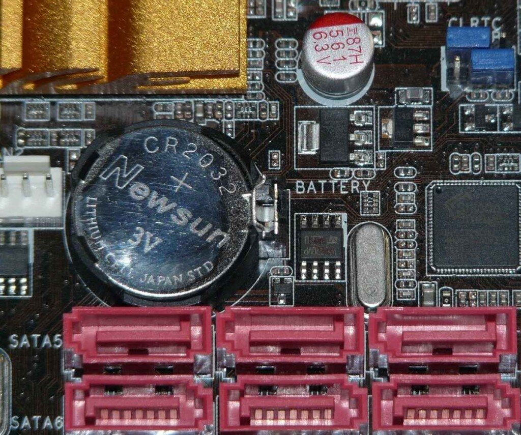 Не забываем вынуть батарейку CMOS