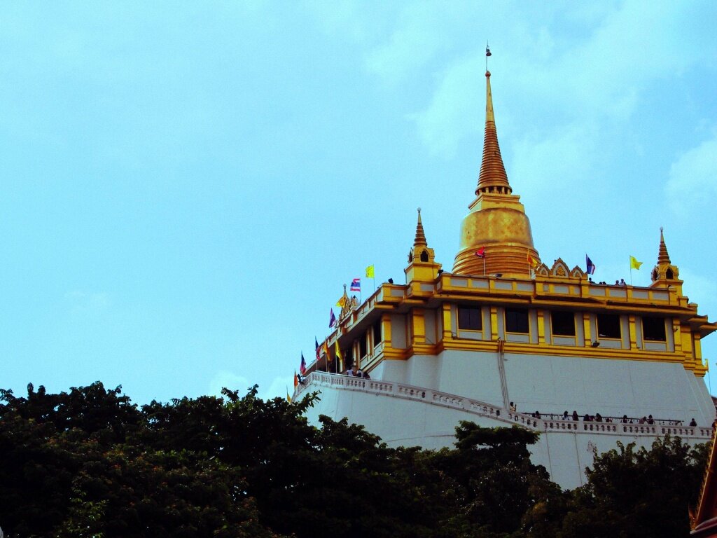 Источник: https://turizm.ngs.ru/bangkok/sights/hram-vat-saket-5620/