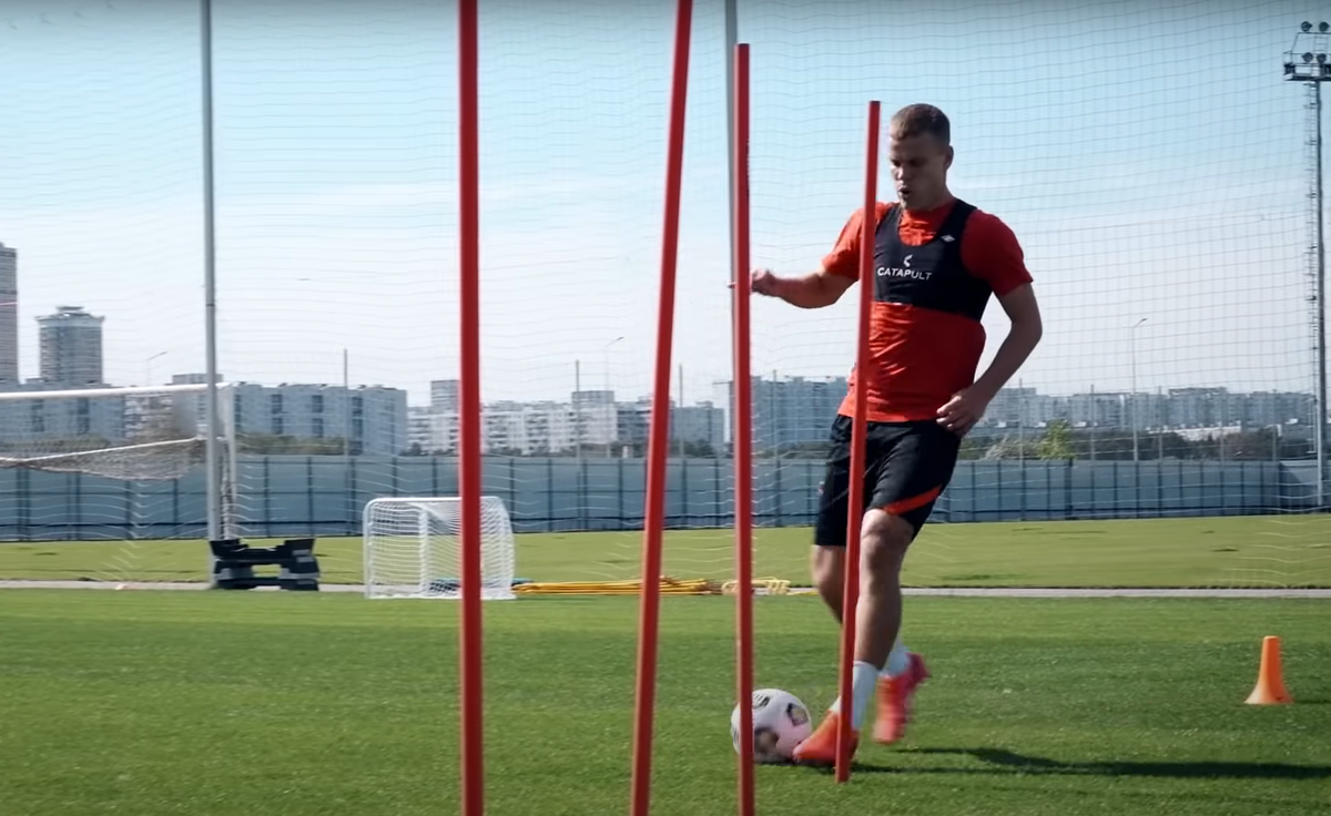 Кокорин тренируется индивидуально перед дерби с ЦСКА