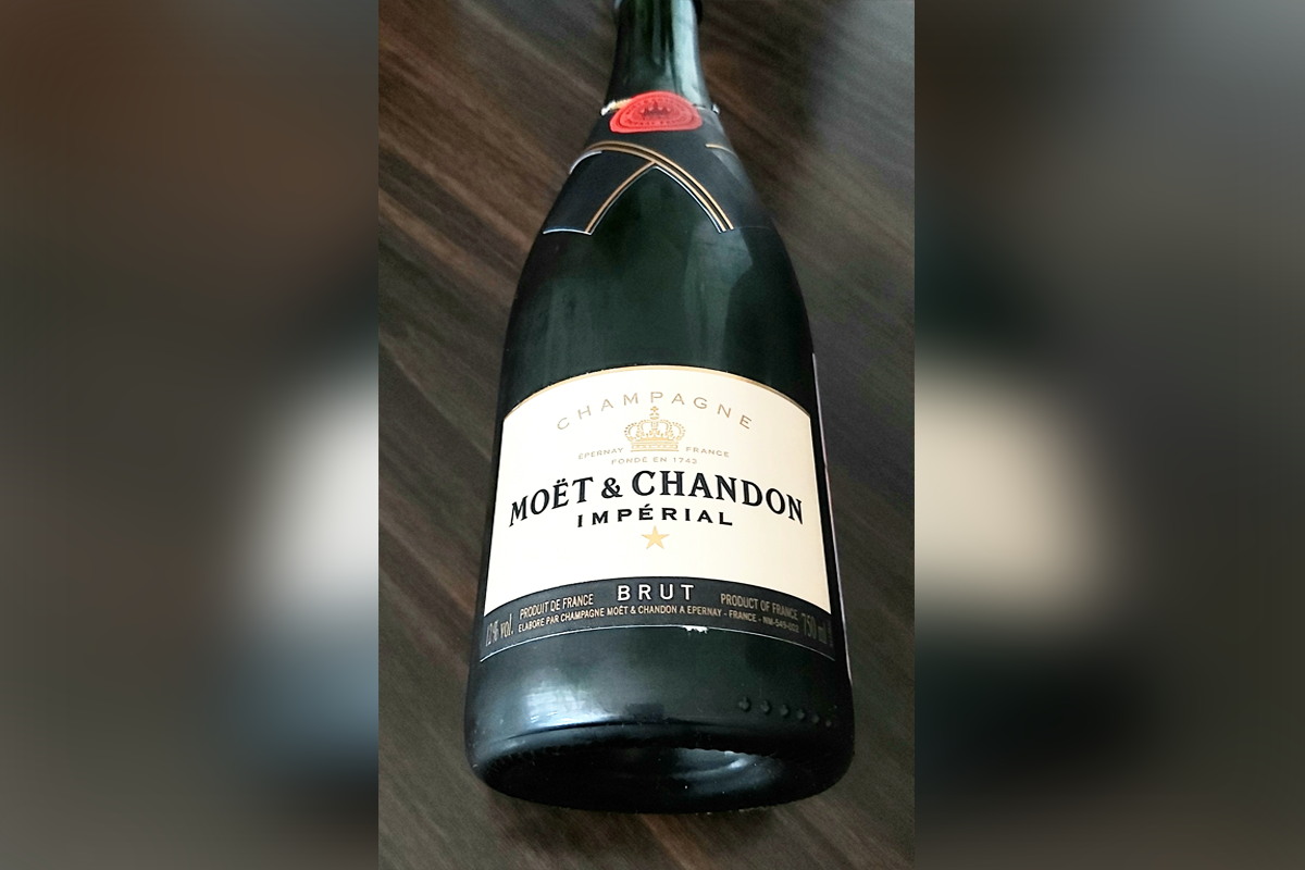 Вино игристое / Moët & Chandon / Imperial / Brut / Champagne AOC / Шампань / 2017 / Франция. Источник фото — блог Яндекс Дзен «Wine Hunter»