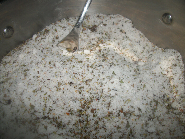 Адыгейская соль. Ее потребуется много. Источник: яндекс картинки.