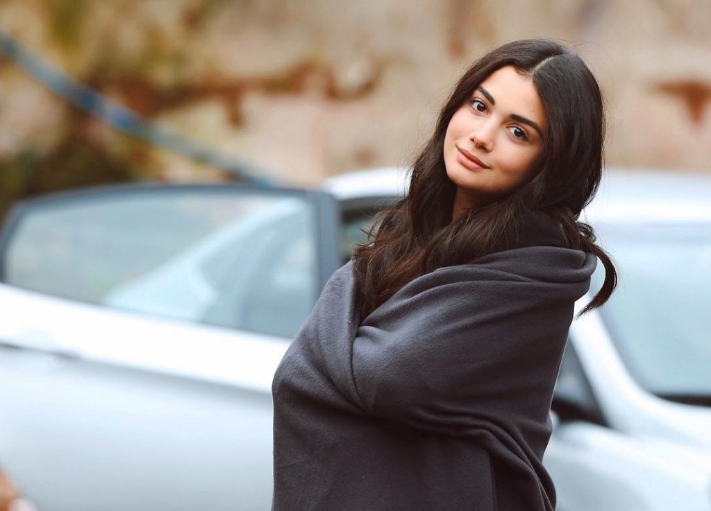 На фото - Озге Ягыз. Источник - Яндекс.Картинки