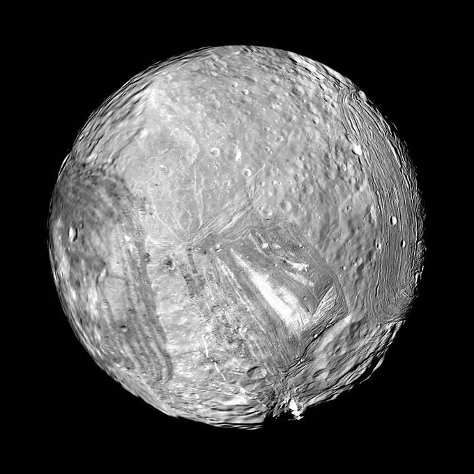 Изображение Миранды/НАСА "Вояджер-2"