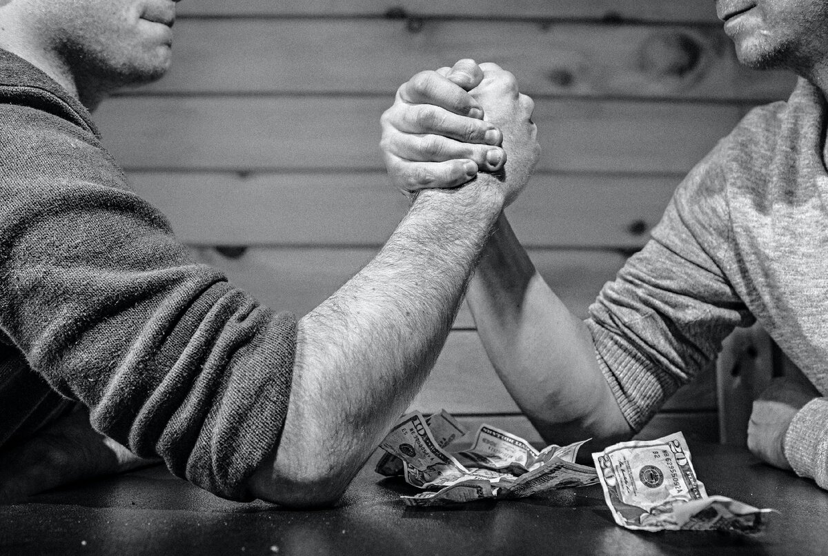 Ссоры из-за денег способны разрушить хорошие отношения с близкими людьми. Фото с сайта pexels.com. Используется по лицензии Creative Commons