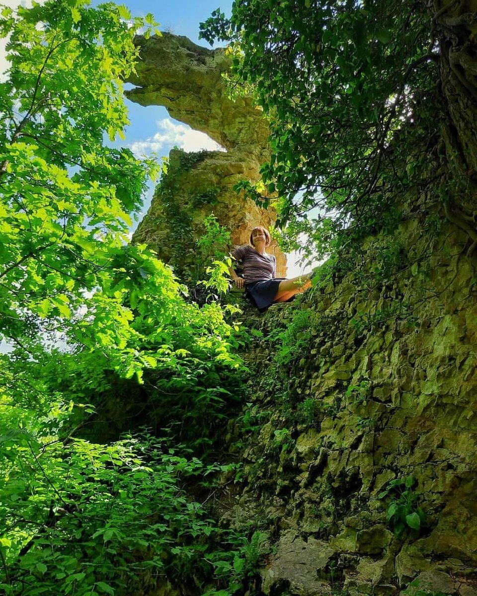 Видите эту тоненькую "ножку", на которой будто балансирует голова молотка? Фотография А.Калихевич