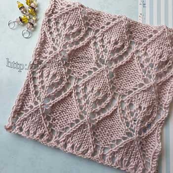 источник: https://uzorispicami.ru/uzory-spicami/krasivye-azhurnye-romby-spicami-sxema-uzora-4.html