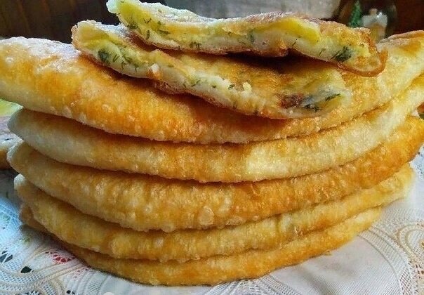 Тонкие любимые жареные пирожки с картошкой из теста на картофельном ...