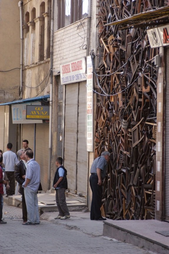 Композиция "Стулья"