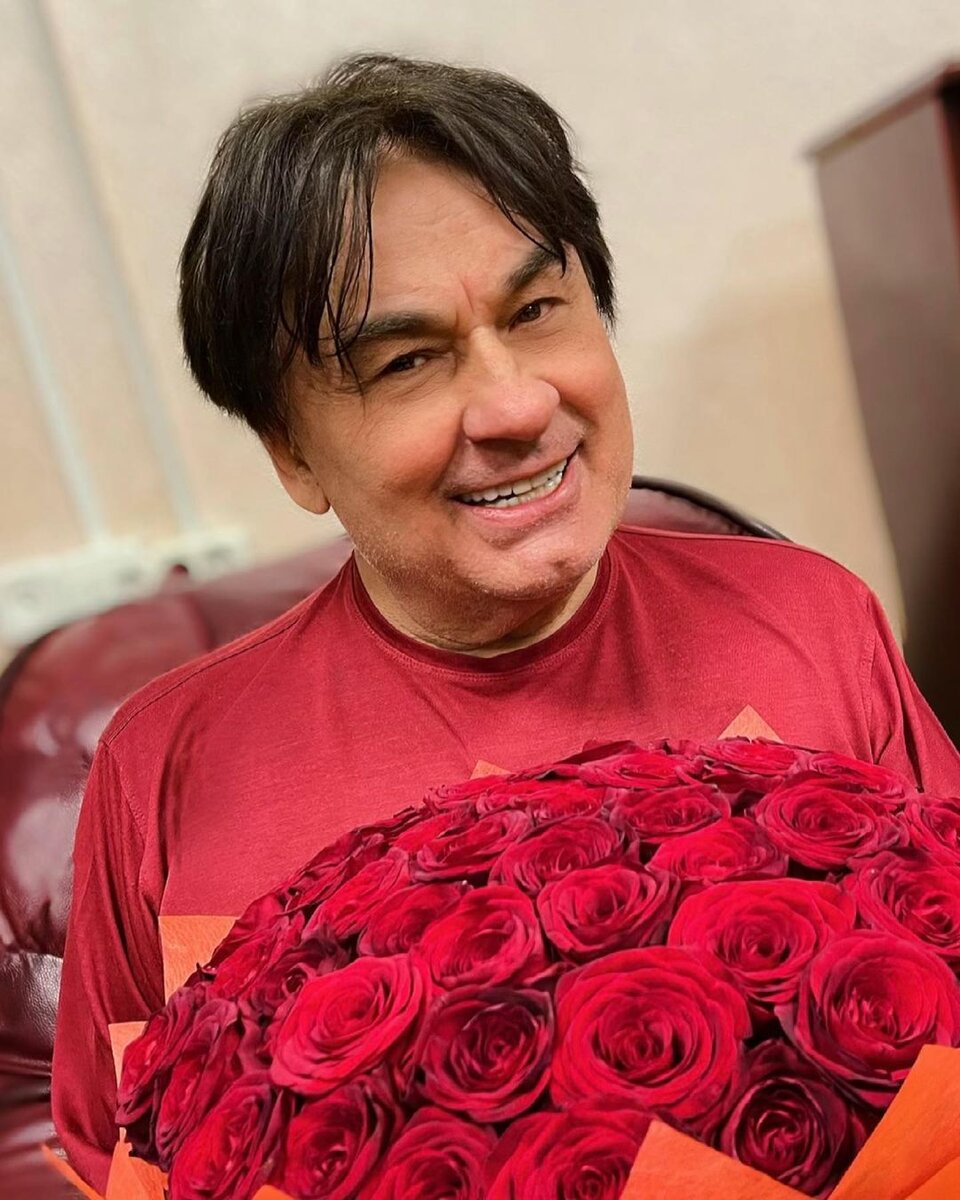 Александр Серов