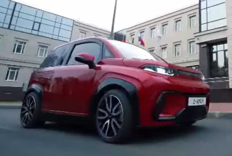 Напоследок новый электромобиль от КамАЗа. Ездит как настояий. Да.