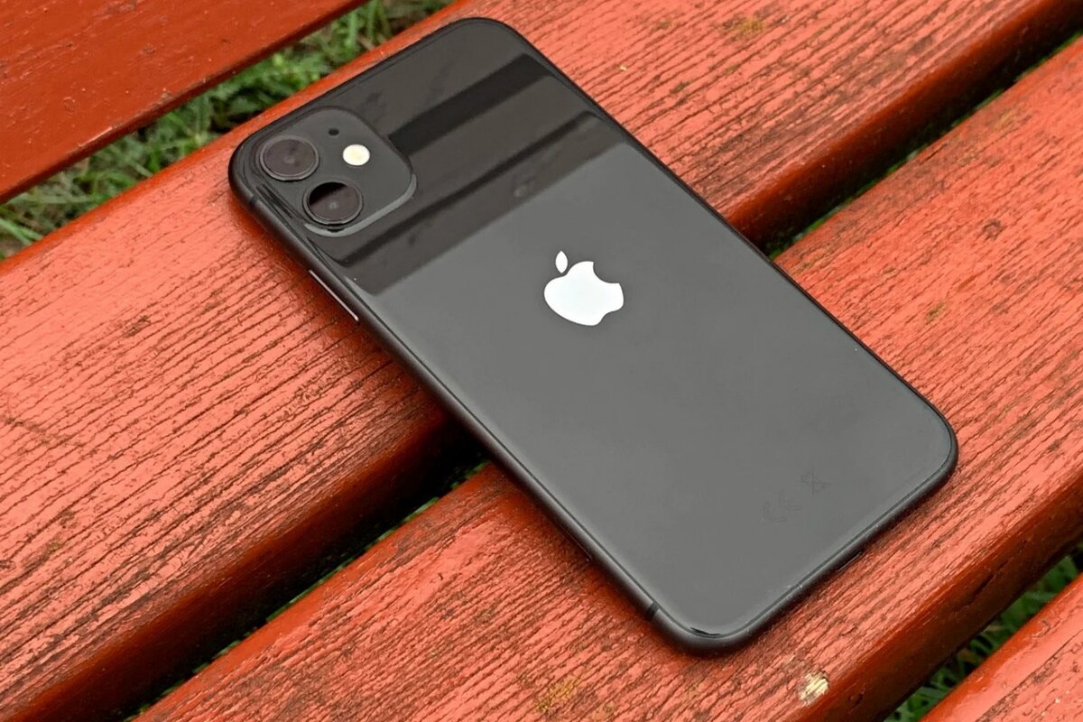смартфон iPhone 11