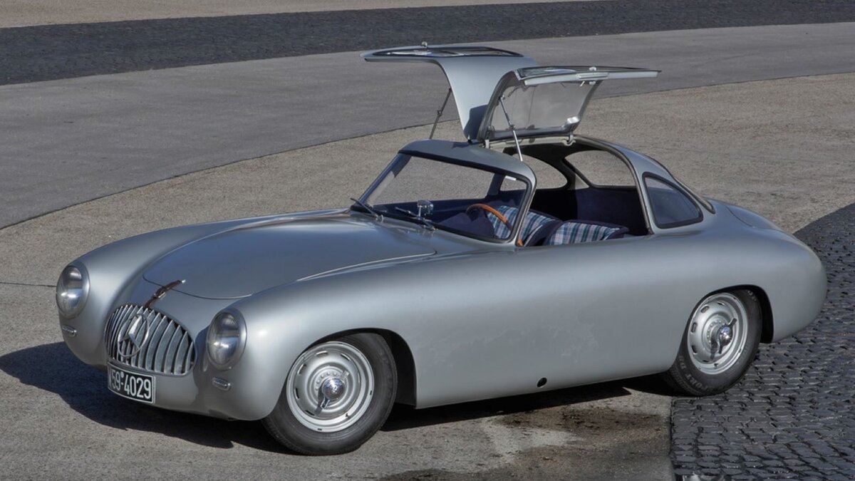   Mercedes-Benz