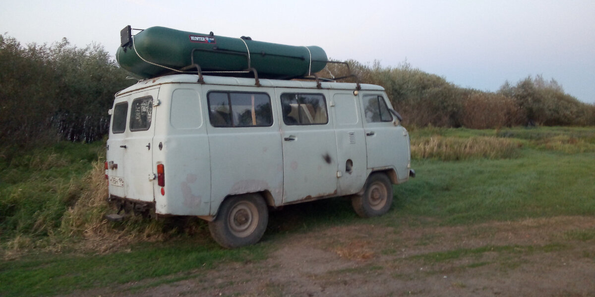 Единственная причина, по которой еще производится Буханка – армейский заказ. В СССР Буханка поступала только в Армию и Скорую помощь, потому второе прозвище Таблетка. В народное хозяйство поступали только Головастики.