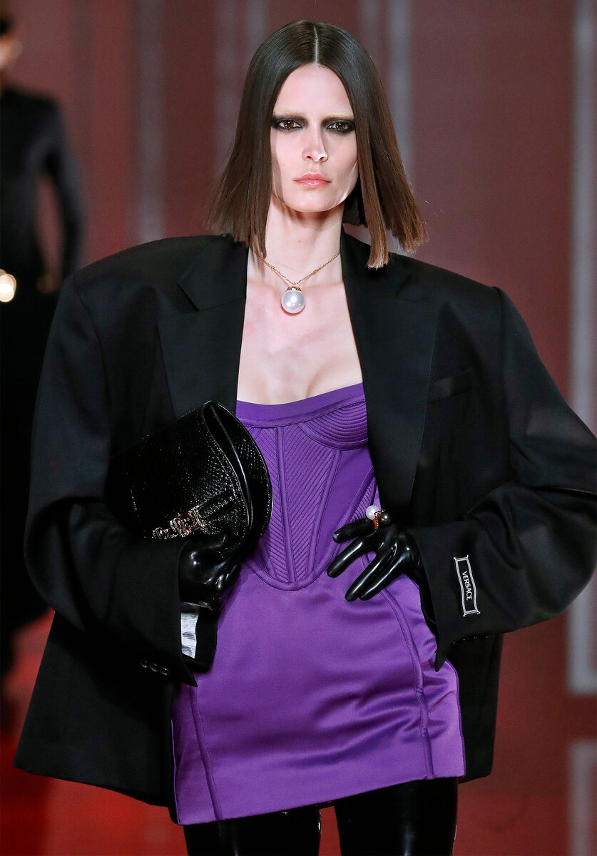    Versace осень-зима 2022/23LEGION-MEDIA