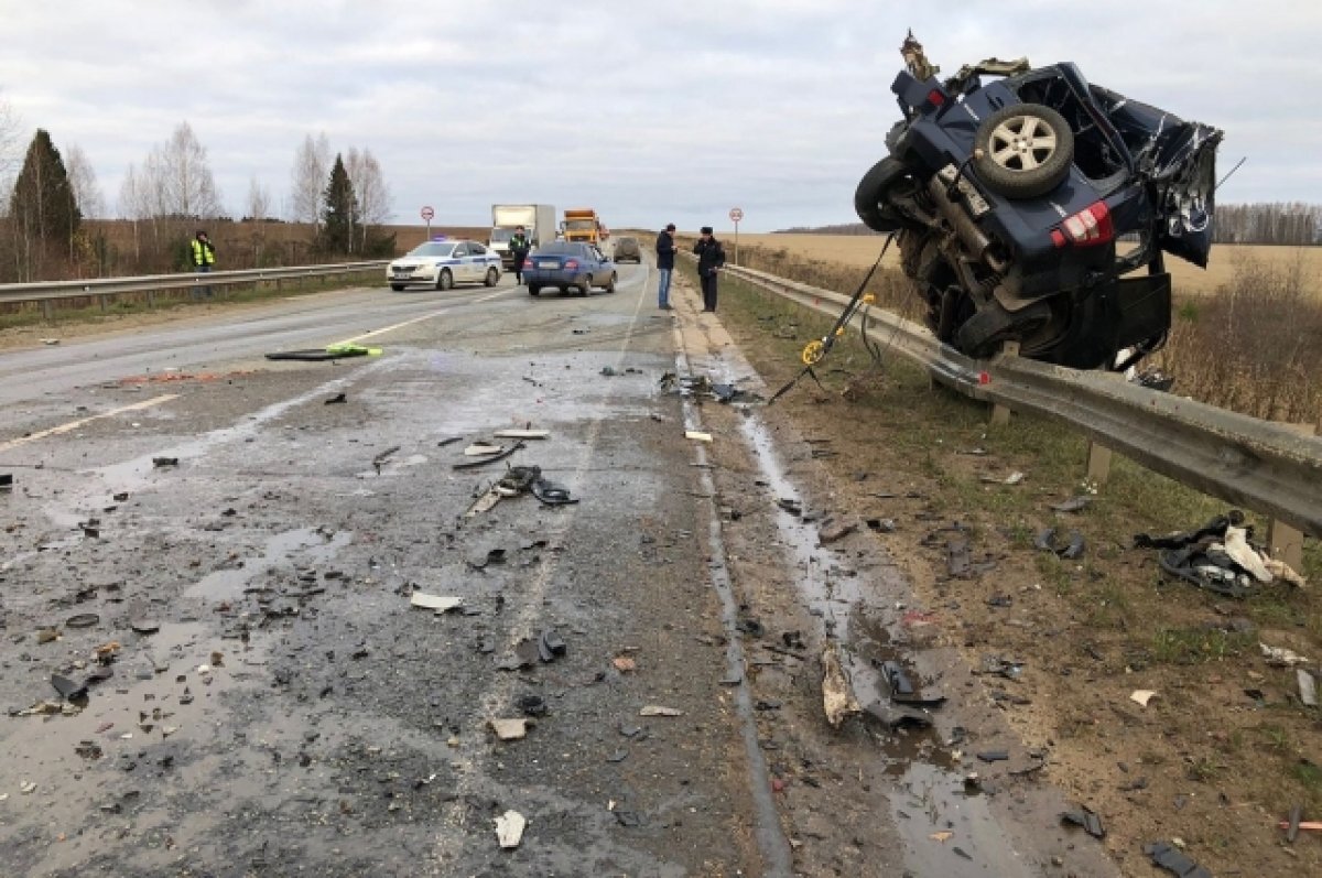    Водитель иномарки погиб в столкновении с молоковозом в Удмуртии