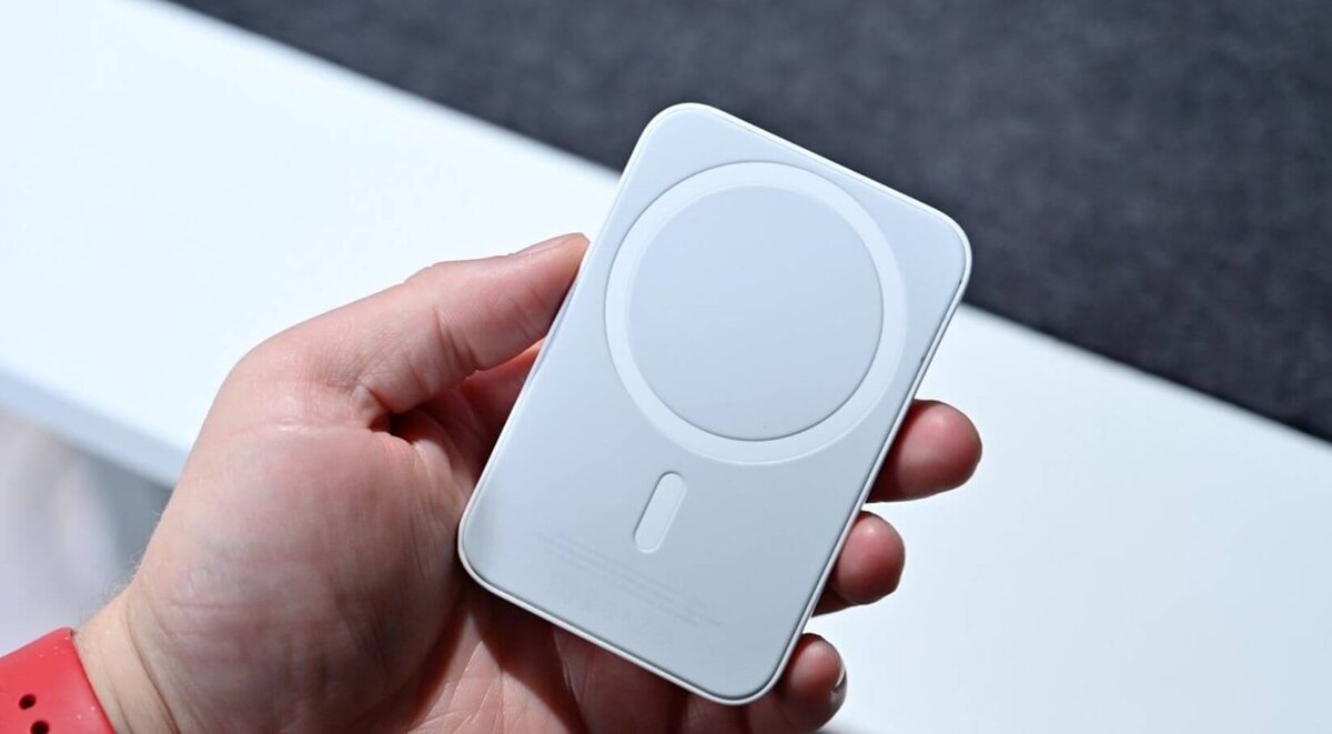    Зарядку MagSafe можно использовать даже для смартфонов на Андроид, если подключить Lightning с Type-C