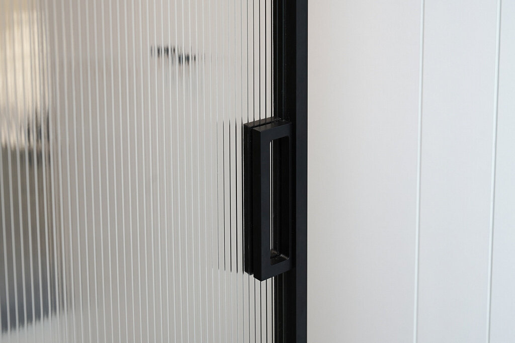 Система перегородок с ультра-тонким профилем


