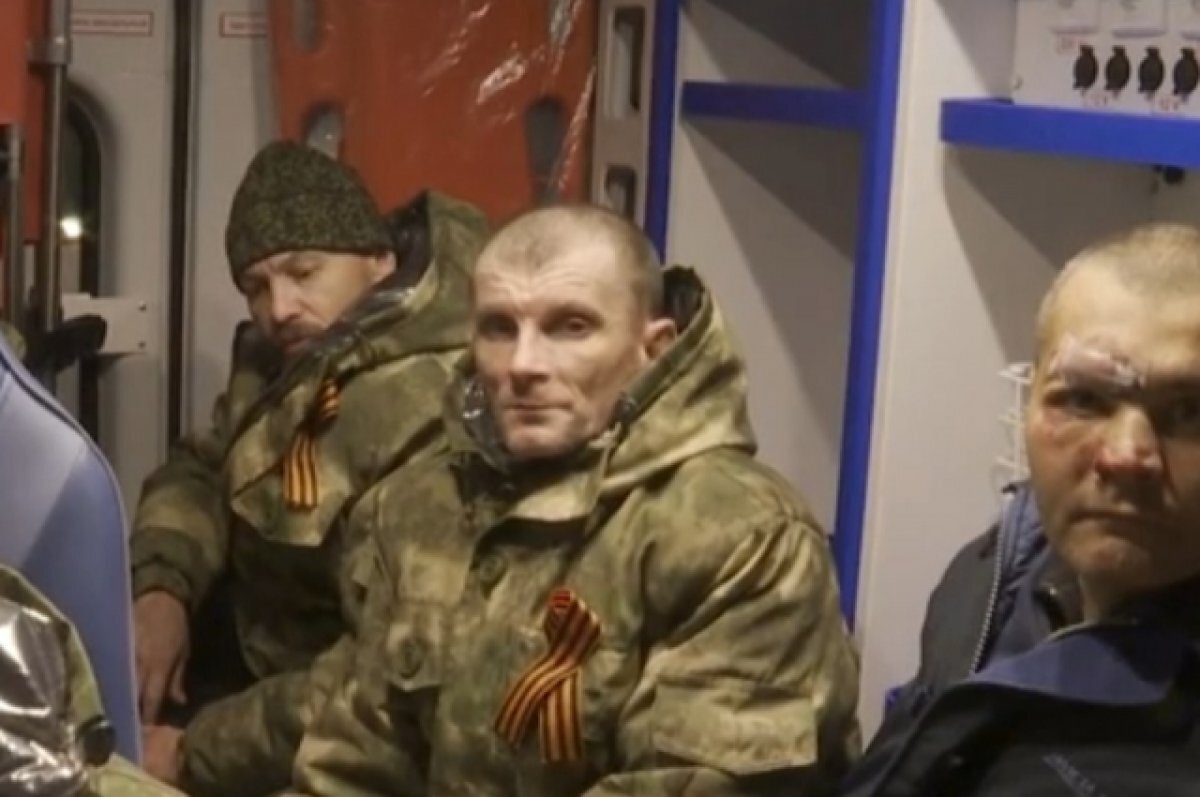    Бойцы ВСУ заставляли российских военнопленных учить гимн Украины