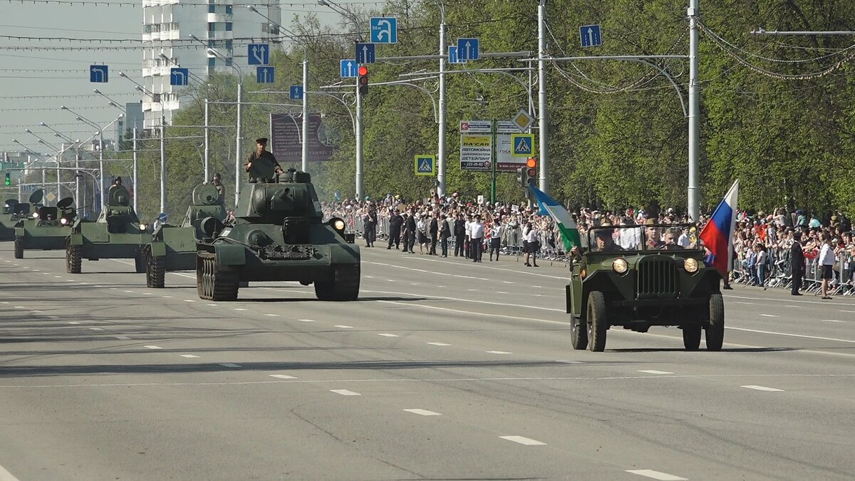 Врио главы Башкирии подвел итоги празднования Дня Победы. Радий Хабиров поблагодарил команду, которая организовала мероприятие. Он отметил, что за время торжества не случилось серьезных административных или уголовных правонарушений. Также врио главы республики подчеркнул, что праздник удался.