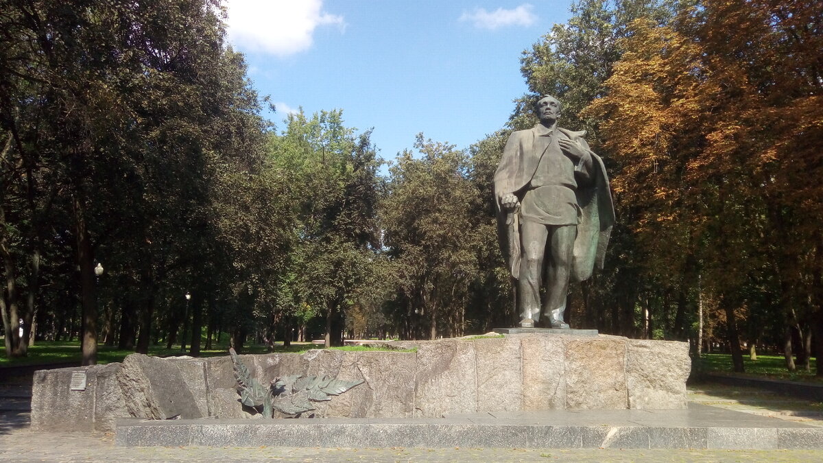 Памятник Янке Купале 