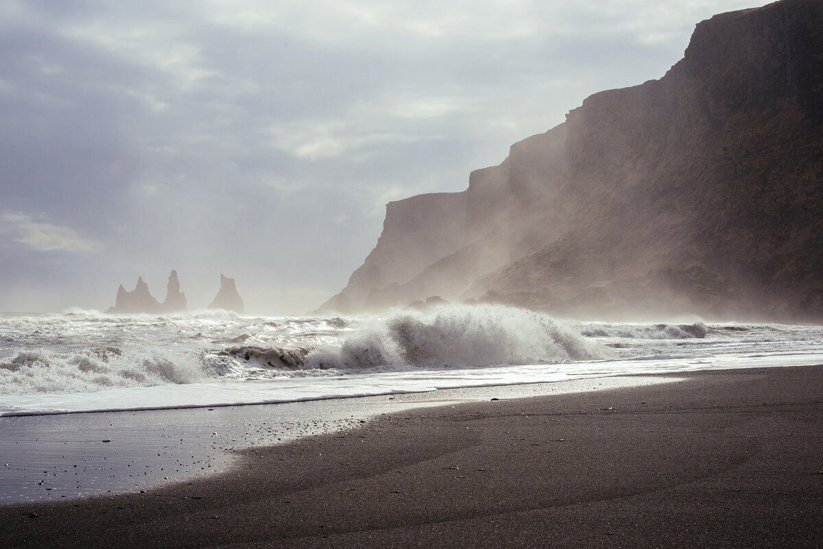 https://cdn.pixabay.com/photo/2014/09/22/00/57/surf-455761_1280.jpg