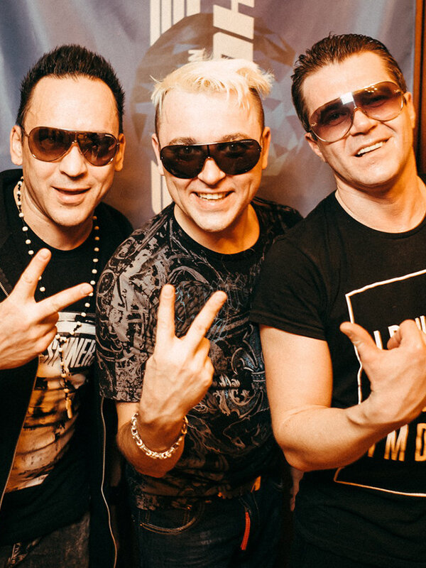 "Отпетые мошенники"