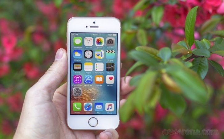 Apple iPhone SE