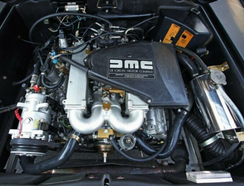 Де Лореан DMC 12