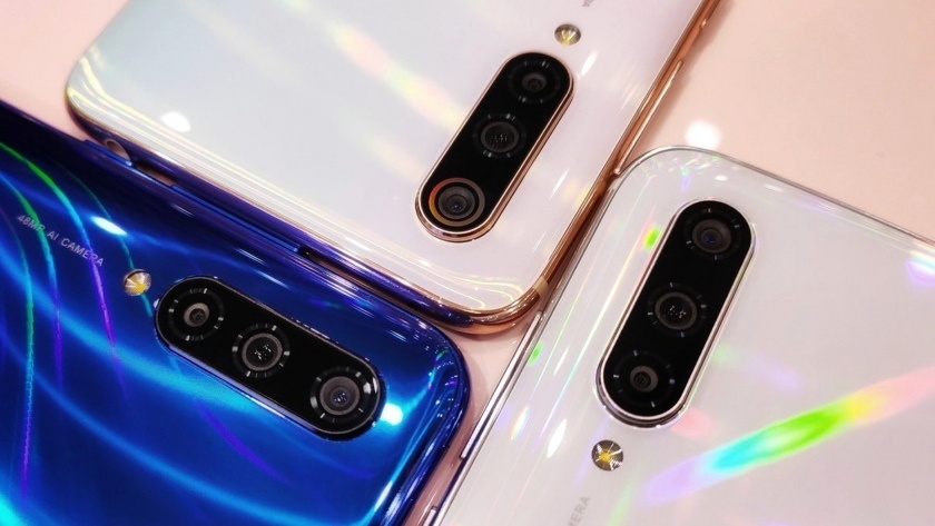 Как сообщалось ранее, что компания Xiaomi готовит к выходу смартфон CC9 Pro. Сейчас в сети появилась предварительная дата анонса новинки.Когда ждать? По словам индийского инсайдера Судханшу Амбхоре (Sudhanshu Ambhore), презентация устройства запланирована на 29 октября. Если это действительно так, то в ближайшие дни производитель опубликует официальное приглашение на мероприятие.