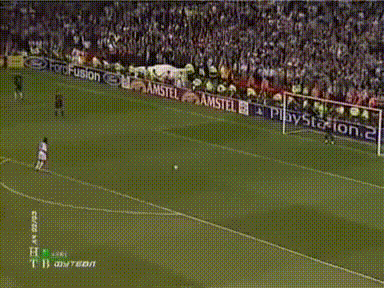 1:1. Кларенс Зеедорф (промах),