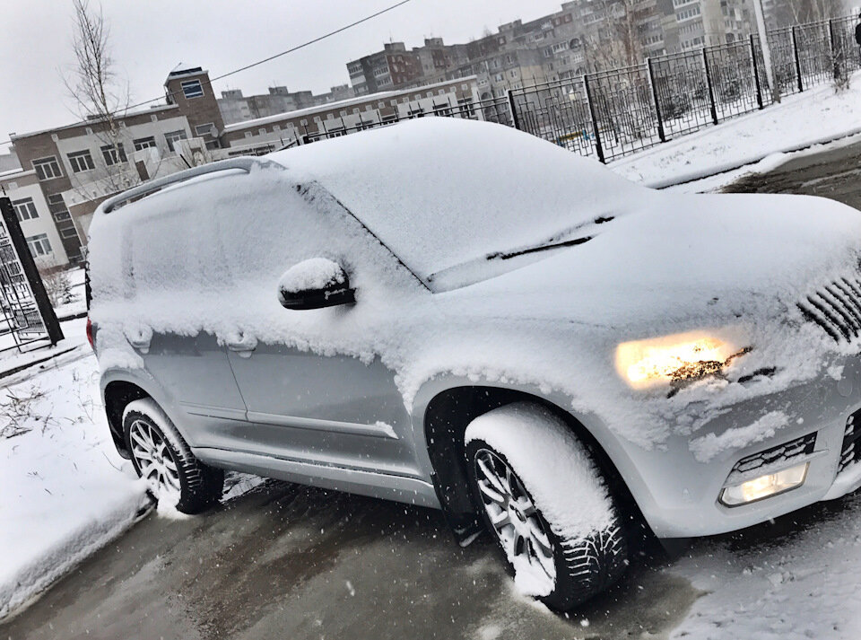 Примерзают двери автомобиля зимой. Шкода Йети после ДТП зимой фото. Шкода Йети ДТП фото зимой