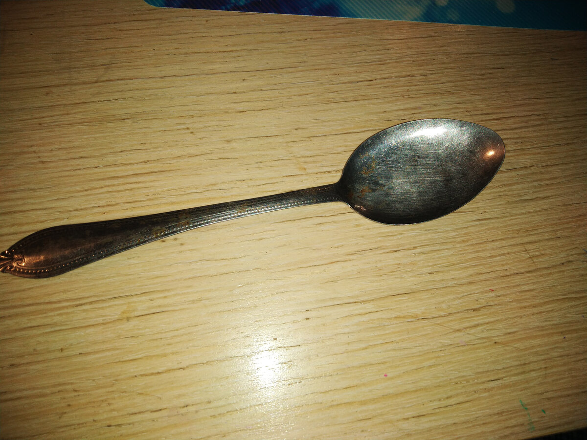 Достал таки ложку из кармана, сфоткал и убрал обратно, ибо потом я точно забуду этот инструмент