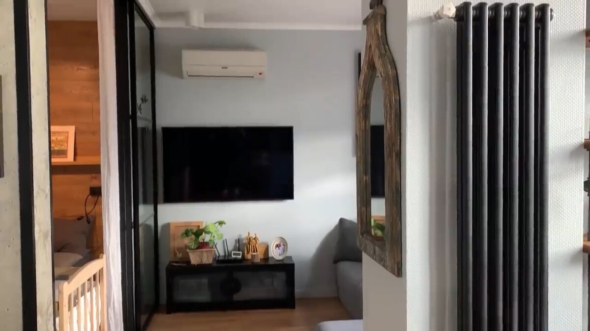 Вид на гостиную из кухни