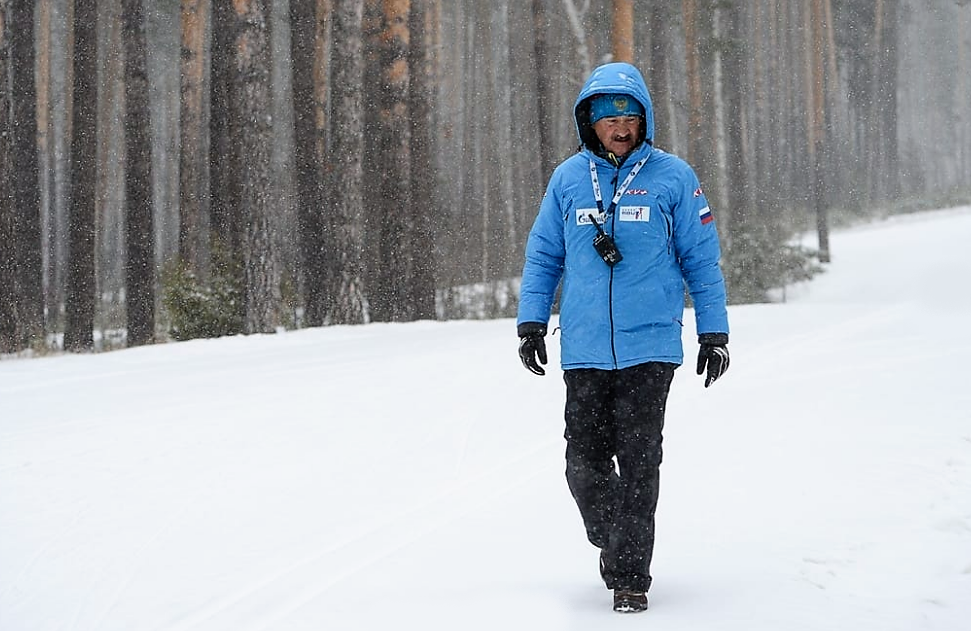 Анатолий Хованцев - личный тренер Дмитрия Малышко. 