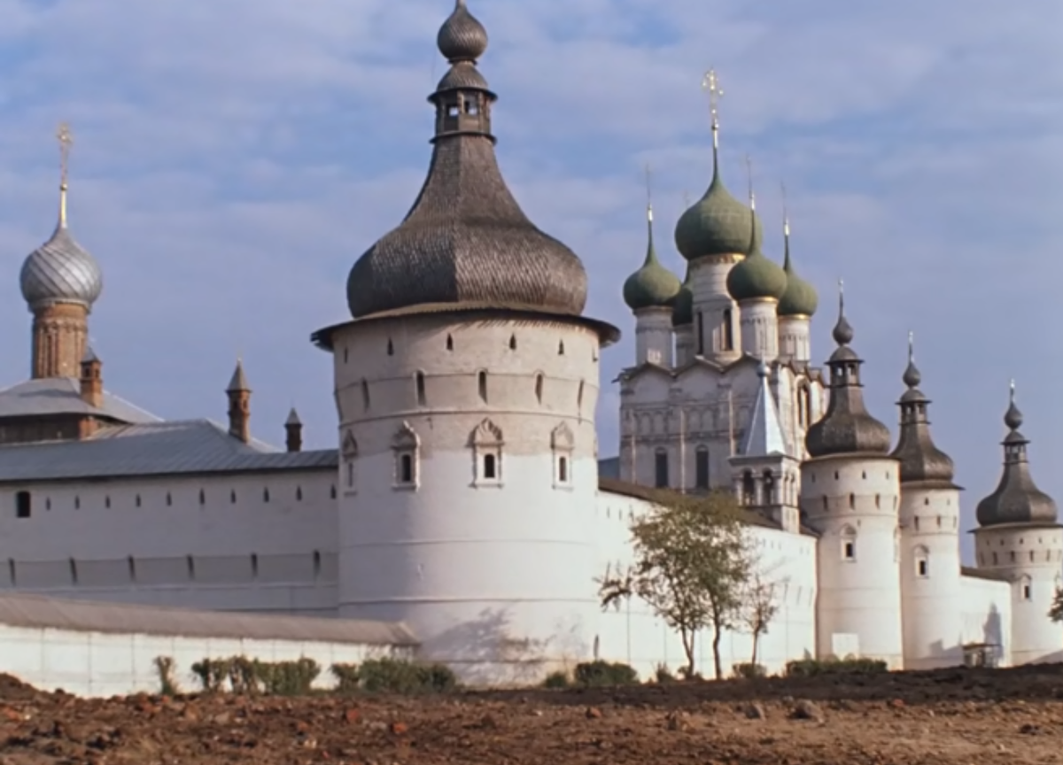 Деревья и кусты зеленые